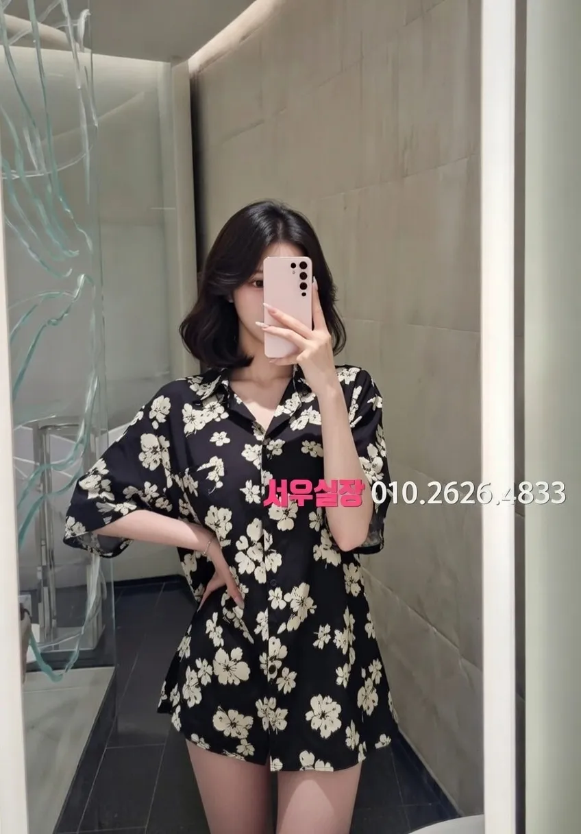 을지로 노래방 프리미엄 라인업 24번 프로필