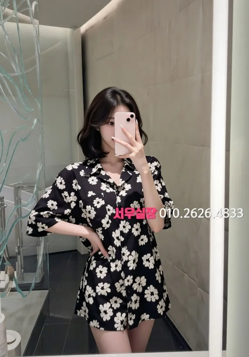 을지로 미러룸 프리미엄 라인업 26번 프로필